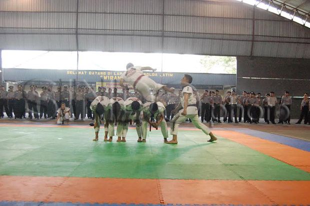 Tarung Derajat Latgab...
