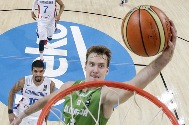 Dragic Bersaudara Bawa...