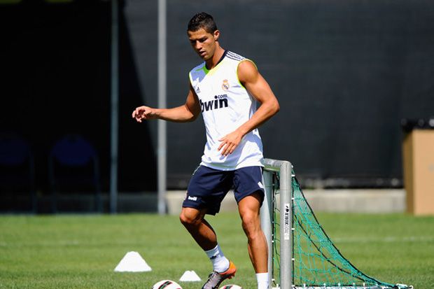 Ronaldo Berlatih Enam...