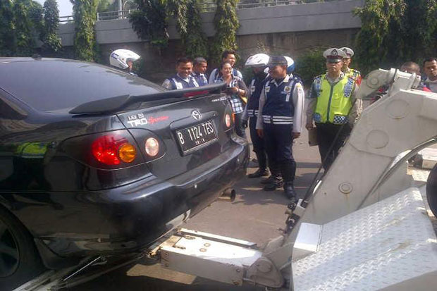 Mobil Diderek, Pemilik...