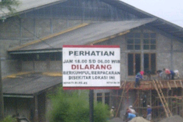 Dilarang Pacaran di...