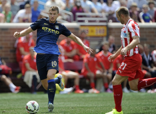 Dzeko: Chelsea Pesaing...
