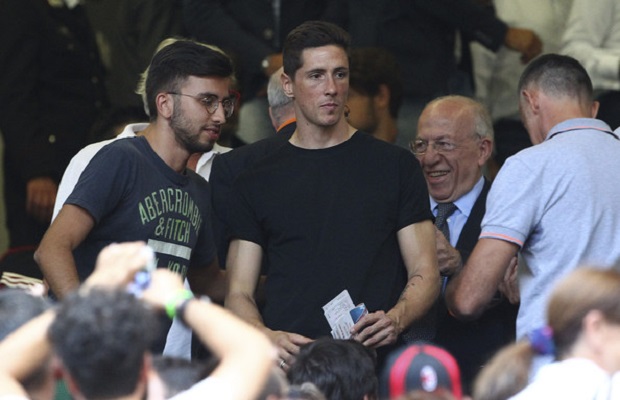 Bersama Milan, Torres...
