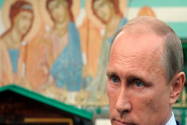 Putin Perintahkan Pasukan...