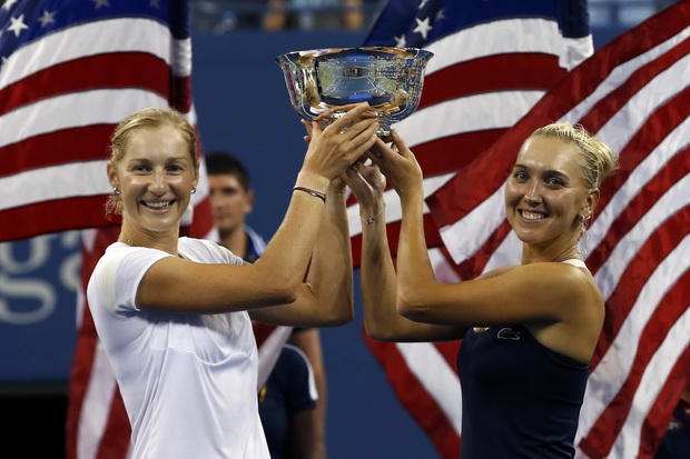 Makarova/Vesnina Amankan...