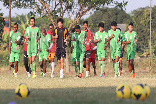 Pemain Persebaya Mangkir,...