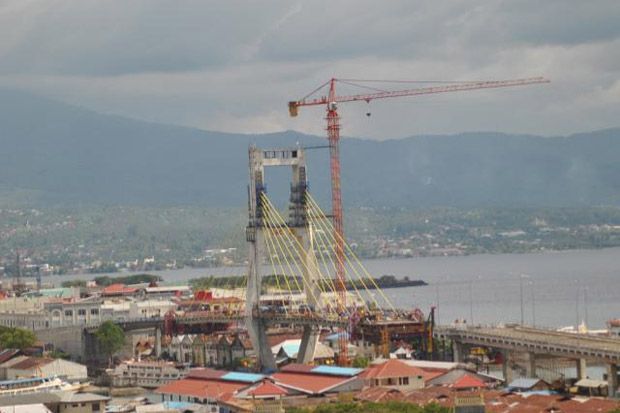 Jembatan Soekarno Beroperasi...