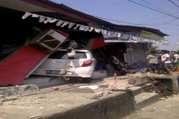 Toyota Agya Seruduk...