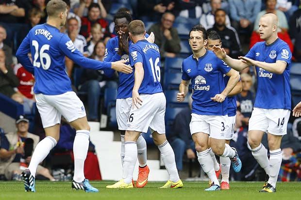Spurs Tertahan, Everton...