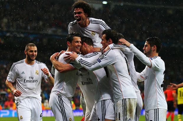 Bernabeu Angker di Laga...