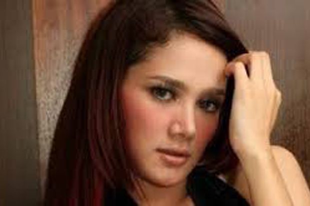Pimpinan DPR Sebut Istri...
