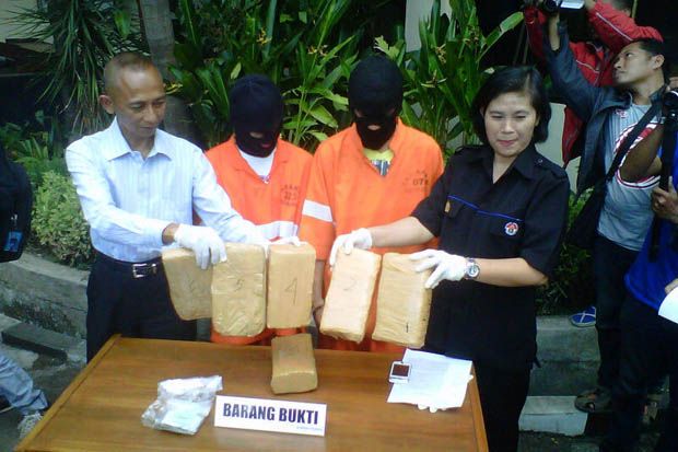 Simpan 6 Kg Ganja, Sopir...