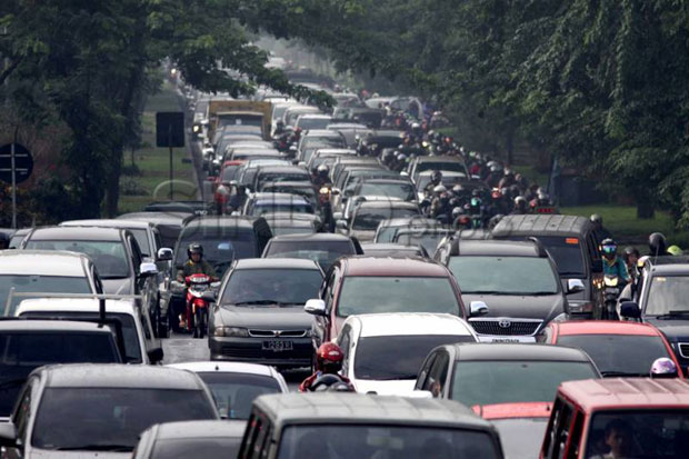Mobil Pelat B Dilarang...