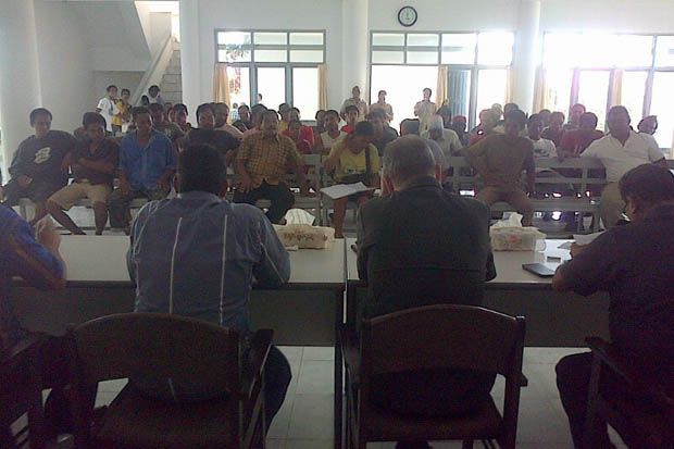 Tolak Digusur, Pedagang...