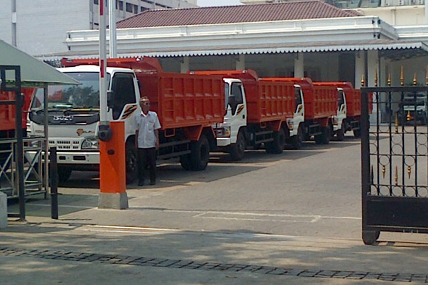DKI Dapat Hibah 14 Truk...