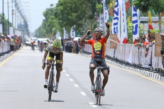 Pembalap Iran Berjaya...