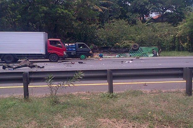 Kecelakaan, Tol Jagorawi...
