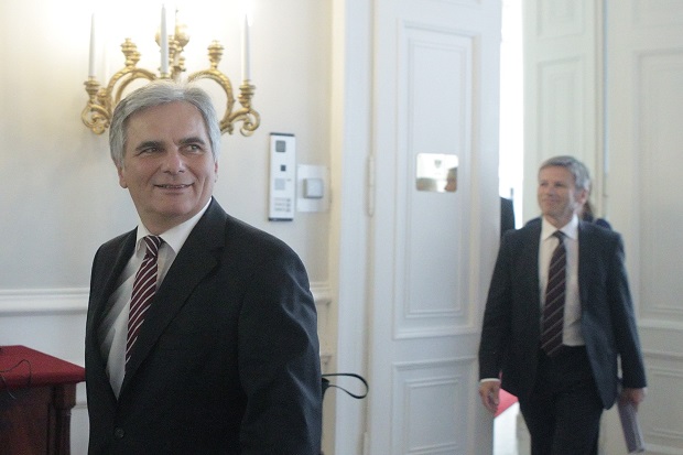 Austria Yakin, Putin...