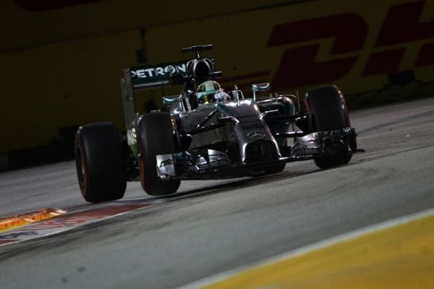 Hamilton Jadi Jawara,...