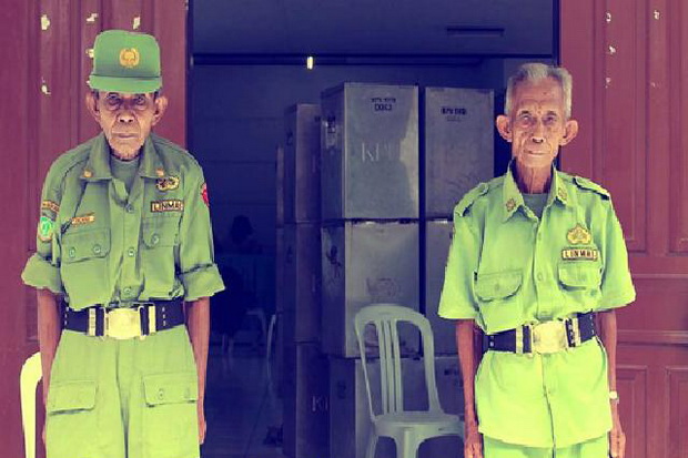 Kemendagri: Hansip Sepuh...
