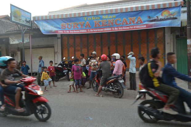 Perampokan 6 Kg Emas,...