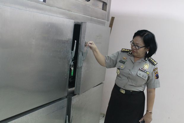 Rini, Polwan Pertama...