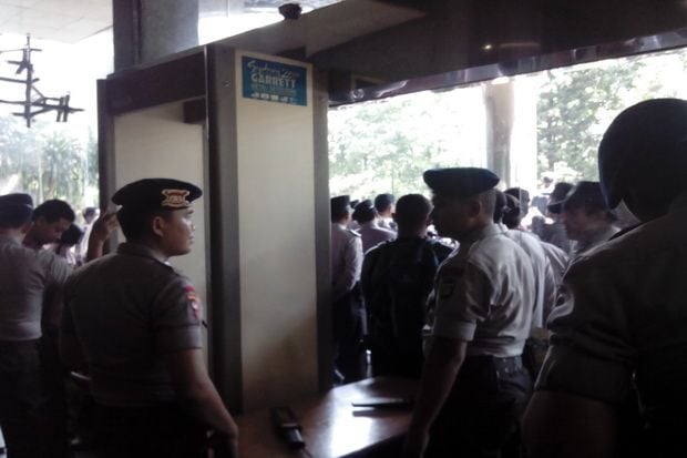Amankan Sidang Vonis...