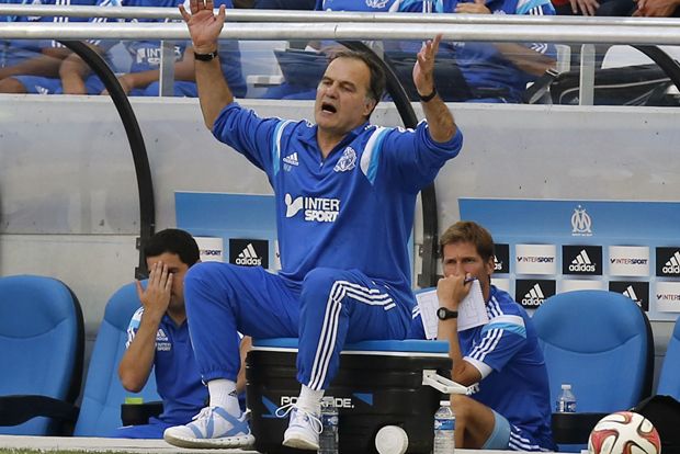 Bielsa Belum Pede Bicara...