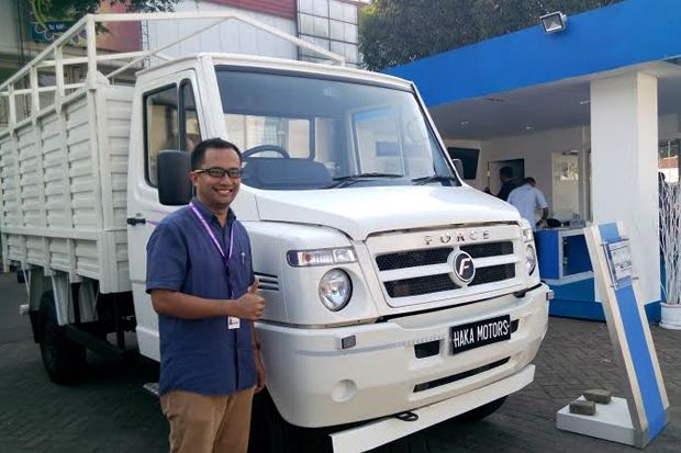 Force Traveller Kendaraan...