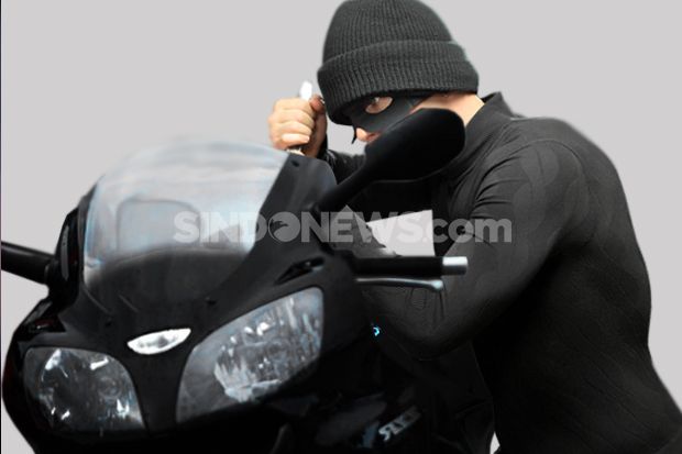 Curi Motor, Wanita Muda...