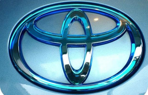 Toyota Berikan Edukasi...