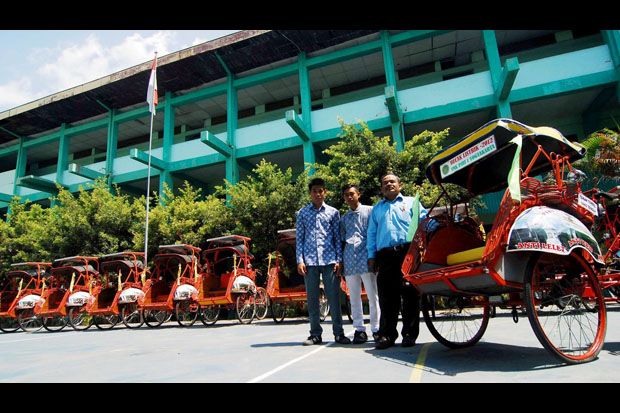 Becak Bertenaga Surya...