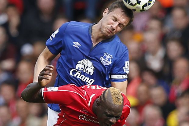 Gol Telat Jagielka Paksa...