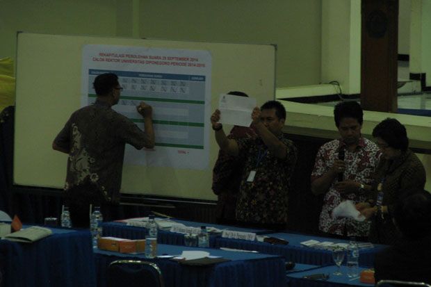 M Nasir Jadi Rektor...