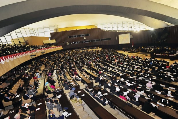 Sidang Paripurna Pembahasan...