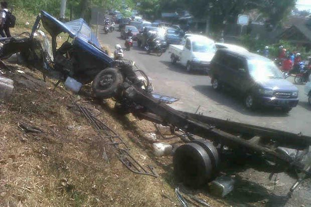 Truk Minyak Goreng Ringsek...