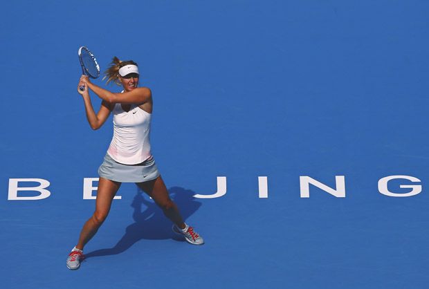 Sharapova Melenggang...