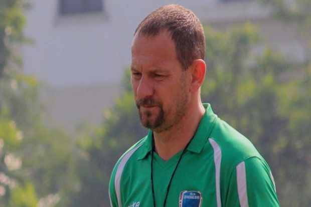 Derby Bandung Terlalu...