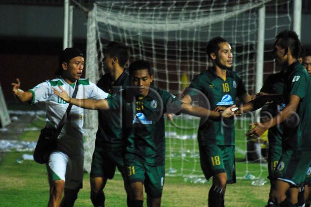 Elang Jawa Ancam Bungkam...