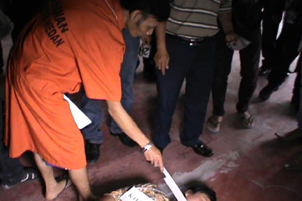Tersangka Pembunuh Pelayan...