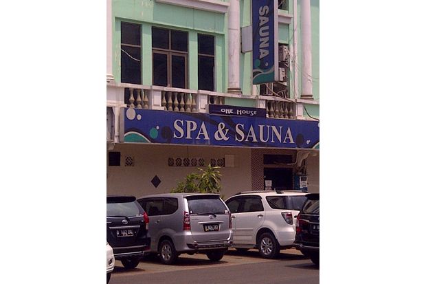 One House Spa & Sauna...