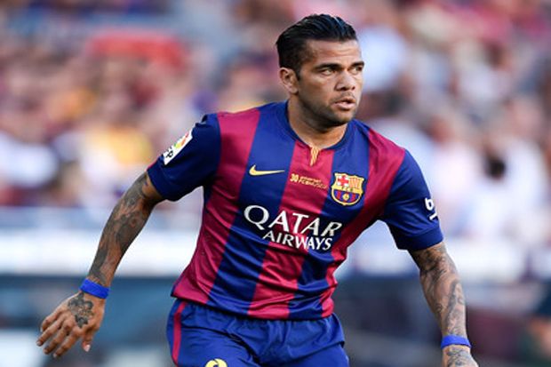 Alves Ingin Berkostum...