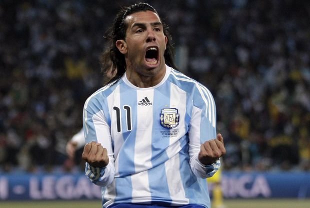 Tevez Segera Masuk Skuad...