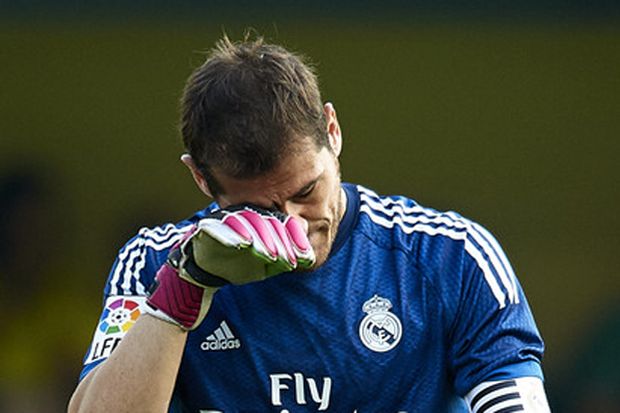 Casillas Nyaris Dekati...