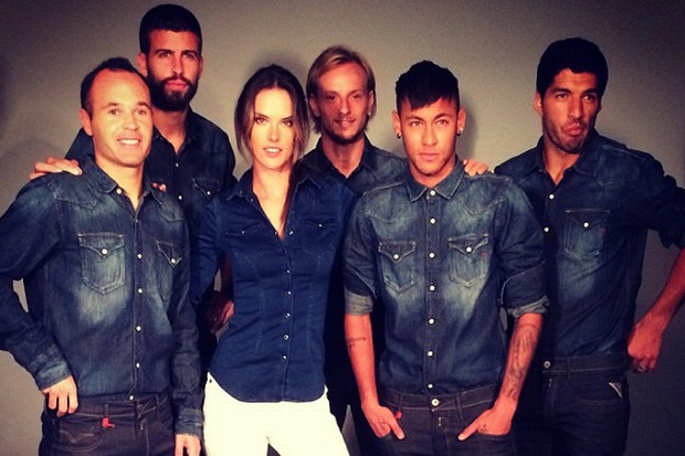 Suarez Jadi Model Iklan