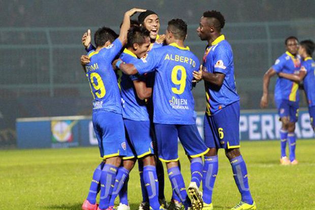 Dua Penalti Selamatkan...