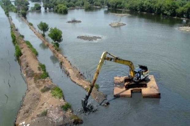 Tanggul Laut Raksasa...
