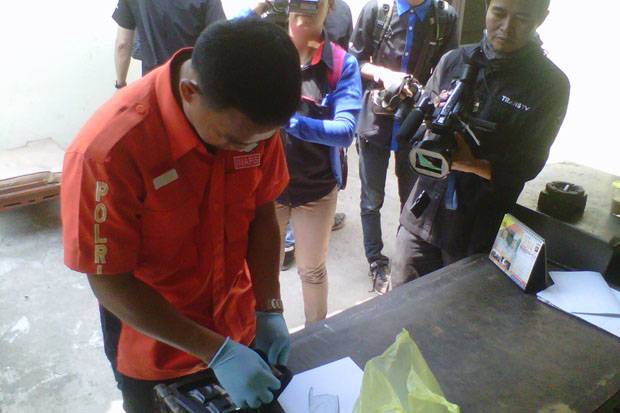 Dedy Bantah Kirim Kado...