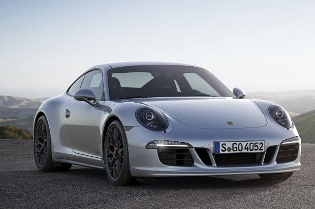 Porsche Catat Pejualan...