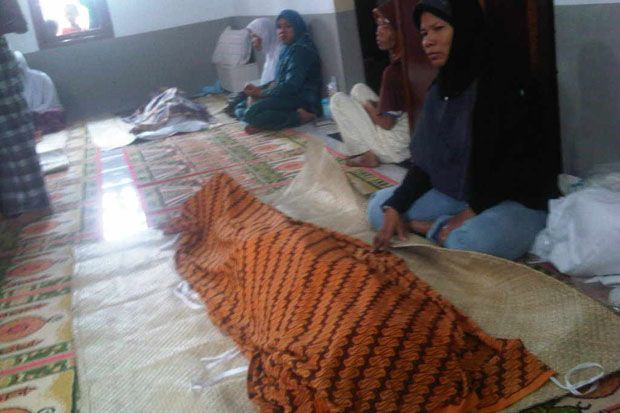 Rumah Terbakar, Empat...
